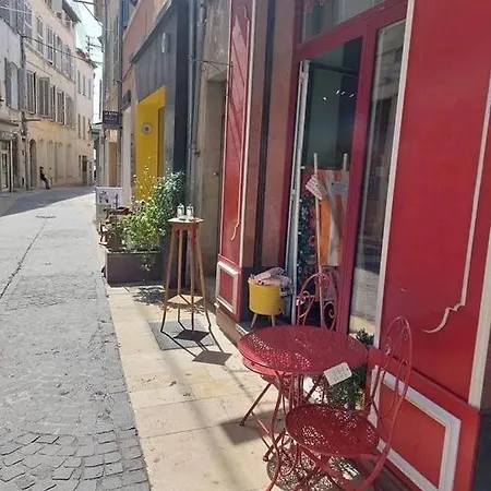 Typique Dans Le Centre Historique 47m2 Appartement