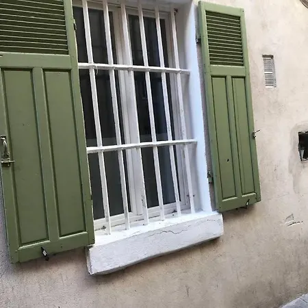 Typique Dans Le Centre Historique 47m2 아파트 *