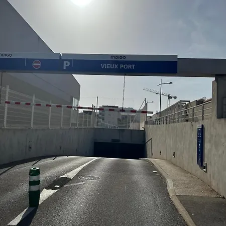 شقة Typique Dans Le Centre Historique 47m2